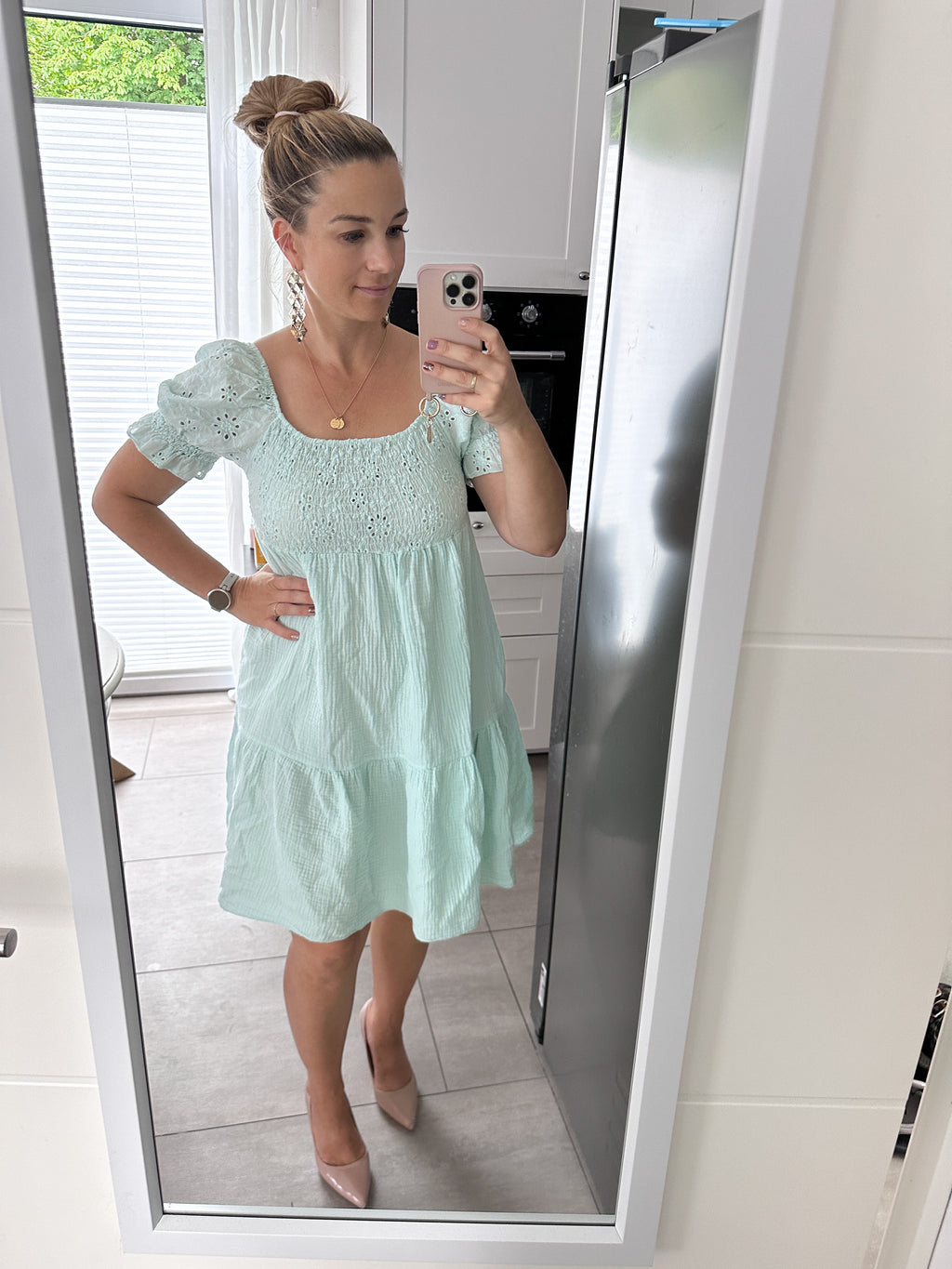 Lea Kleid mit Lochmuster