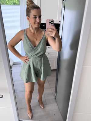 Elisa Jumpsuit mit Spagetti Trägern aus Musselin